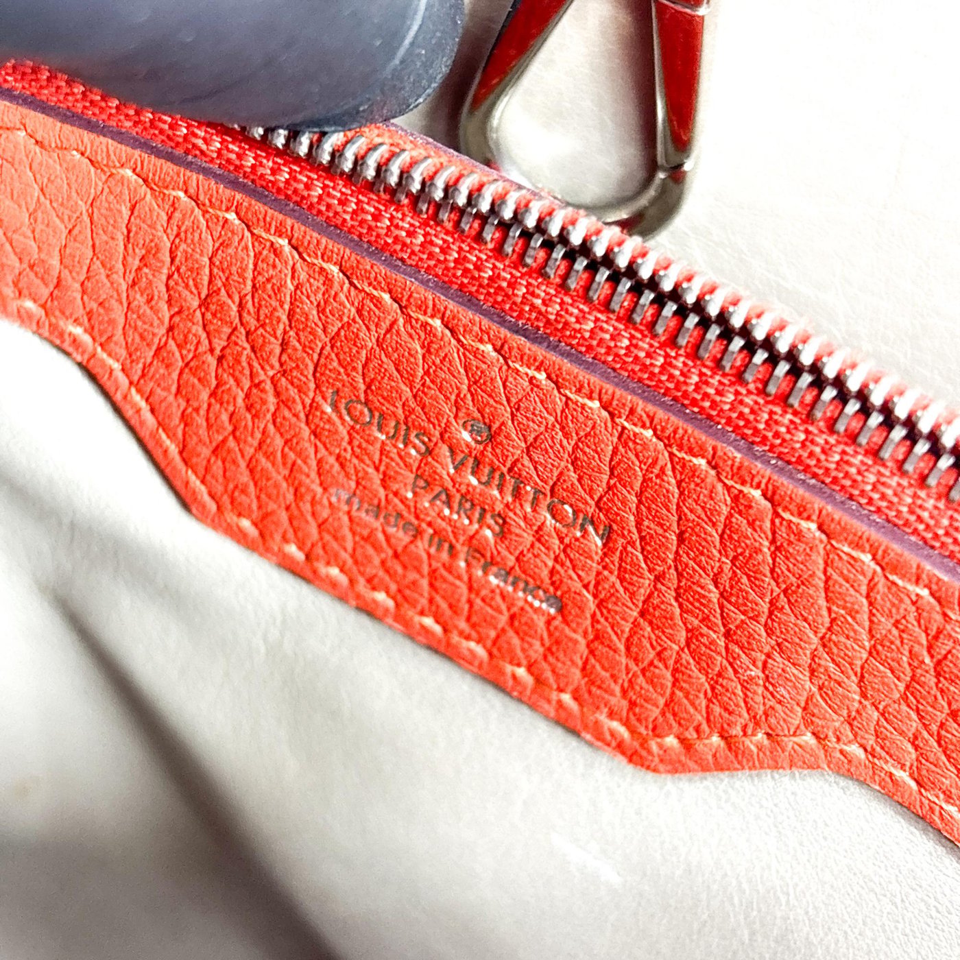 Louis Vuitton Capucines Leather MM