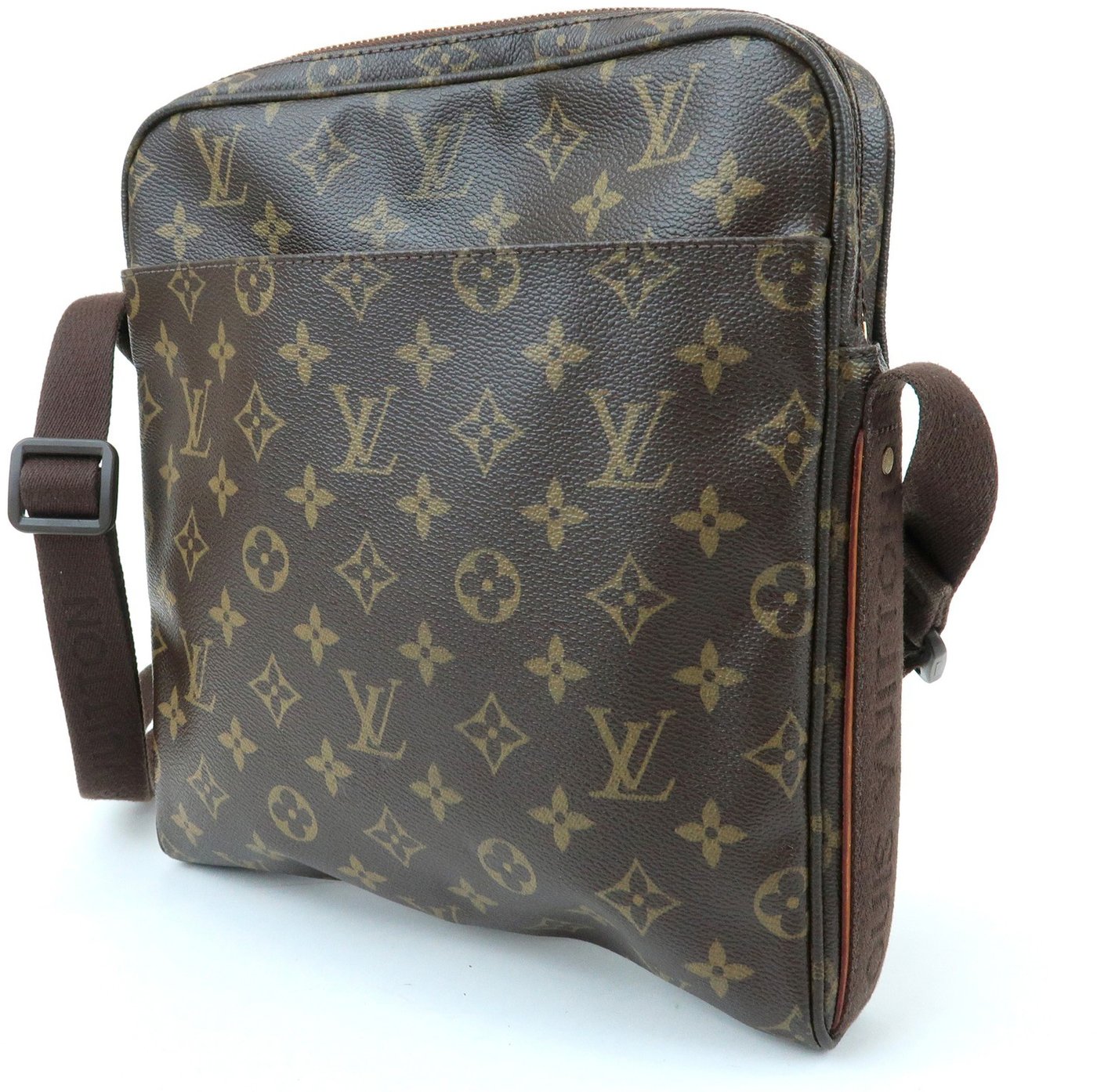 Louis Vuitton Trotteur Beaubourg Monogram Canvas
