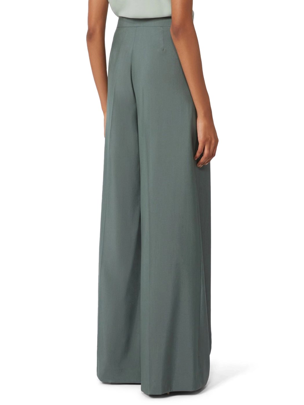 Wide-Leg Trousers with Soft Pleats and Structured Waistband