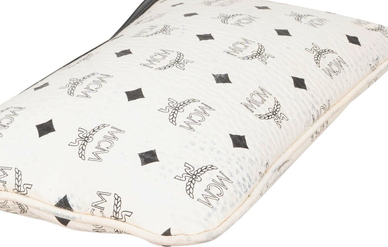MCM Monogram Visetos Bicolor Reversible Clutch Accessoires Shoulder Bag
