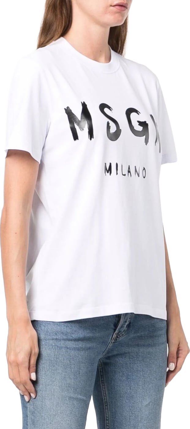 t-shirt white