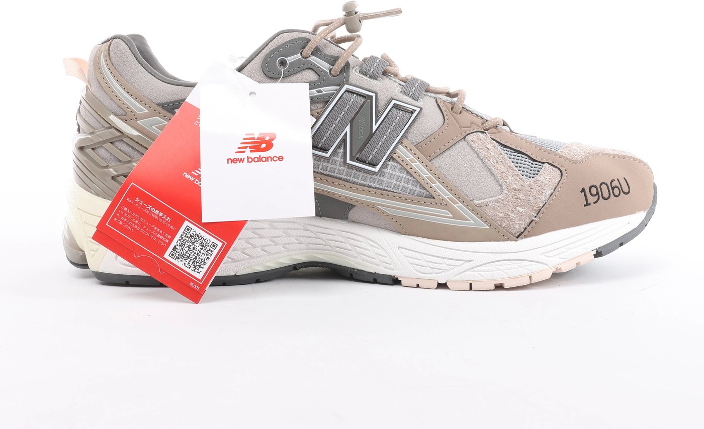 New Balance x N.HOOLYWOOD Leather x Fabric Sneakers in Gray x Brown M1906NIH