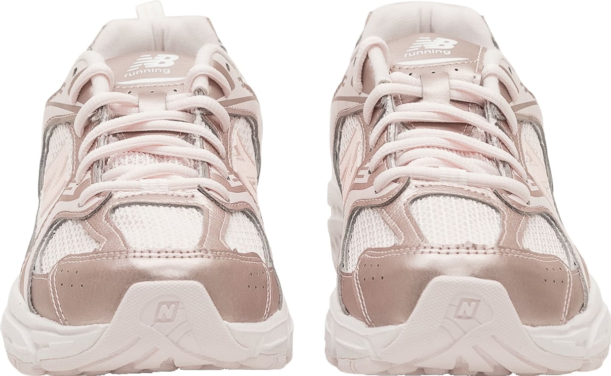 Sneakers 530