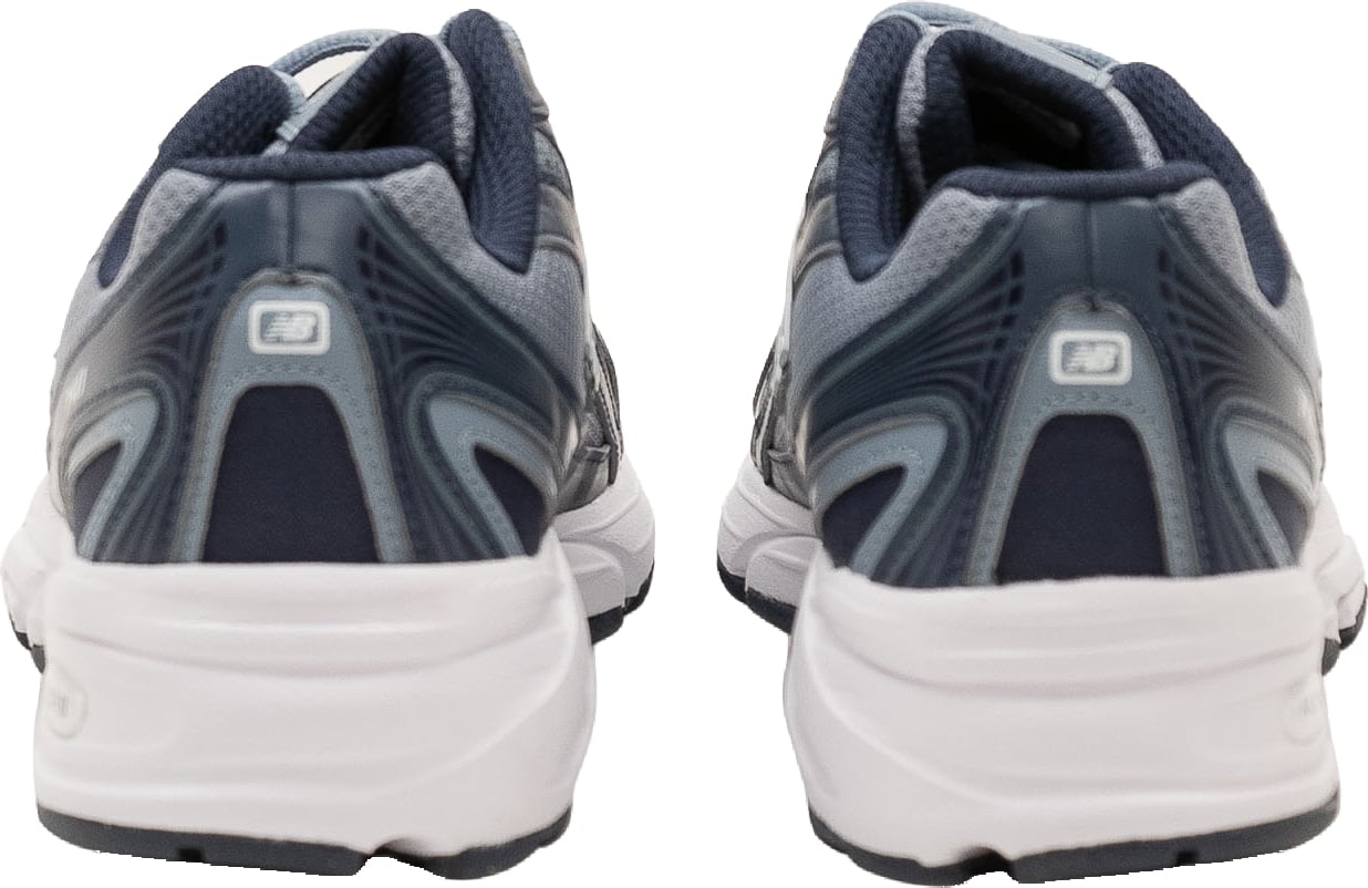 Sneakers 740