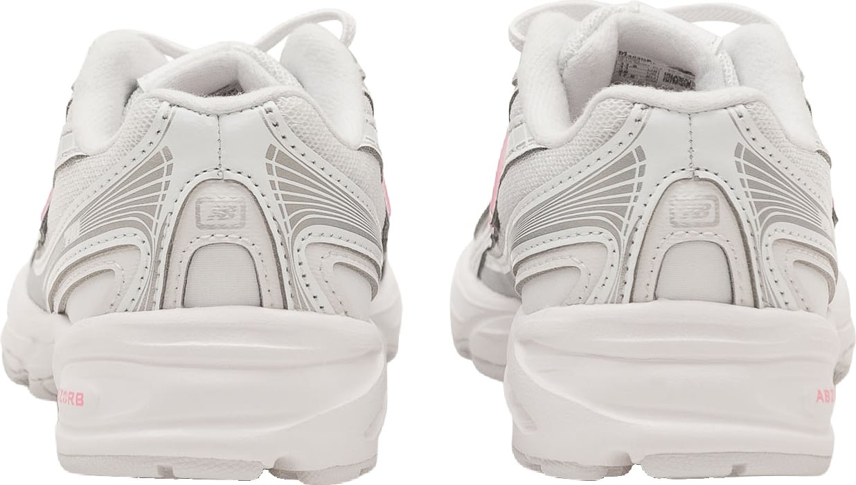 Sneakers 740