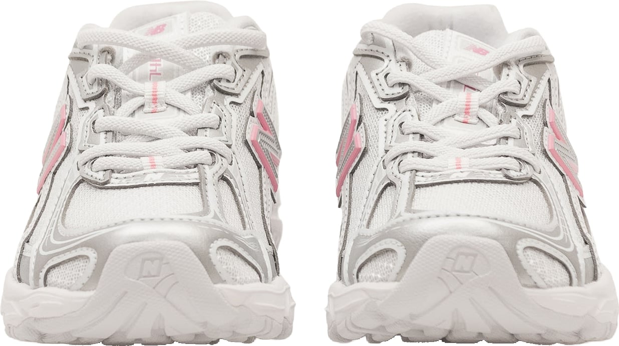 Sneakers 740