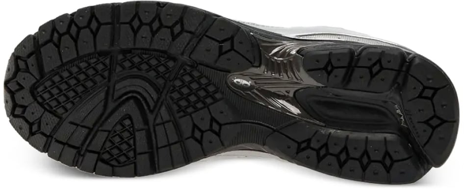 2002r Silver Metallic Sneakers
