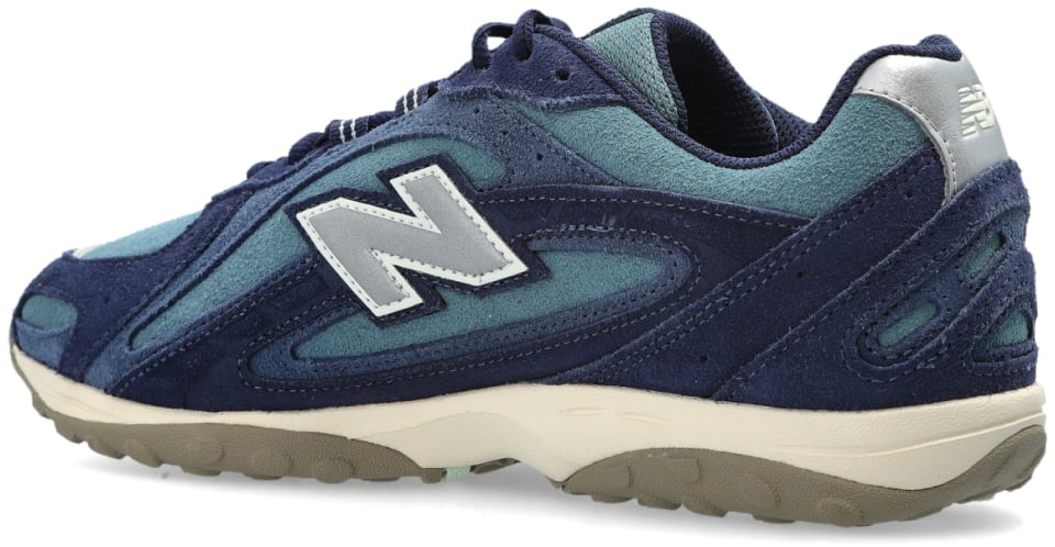 204l Navy Salt Sneakers