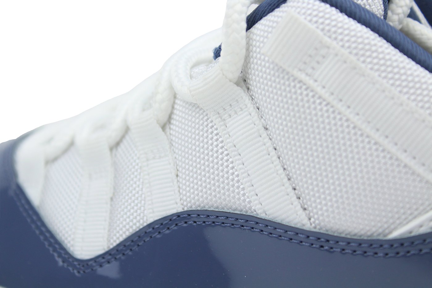 Air Jordan 11 Retro Low 'Diffused Blue'