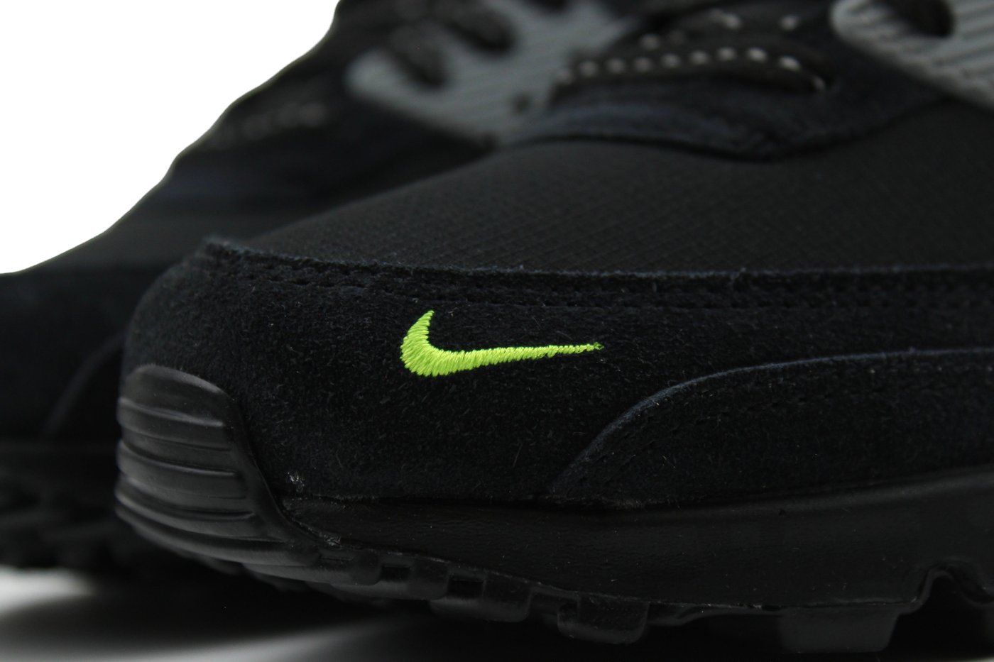 Nike Air Max 90 'Black Volt'