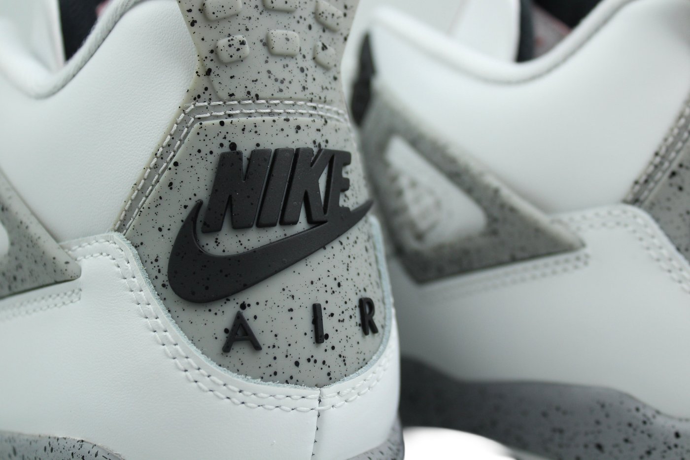 Air Jordan 4 Retro 'White Cement'