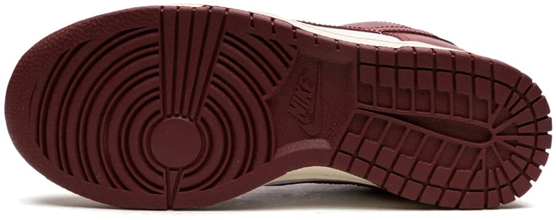 Nike Dunk Low PRM Vintage Team Red