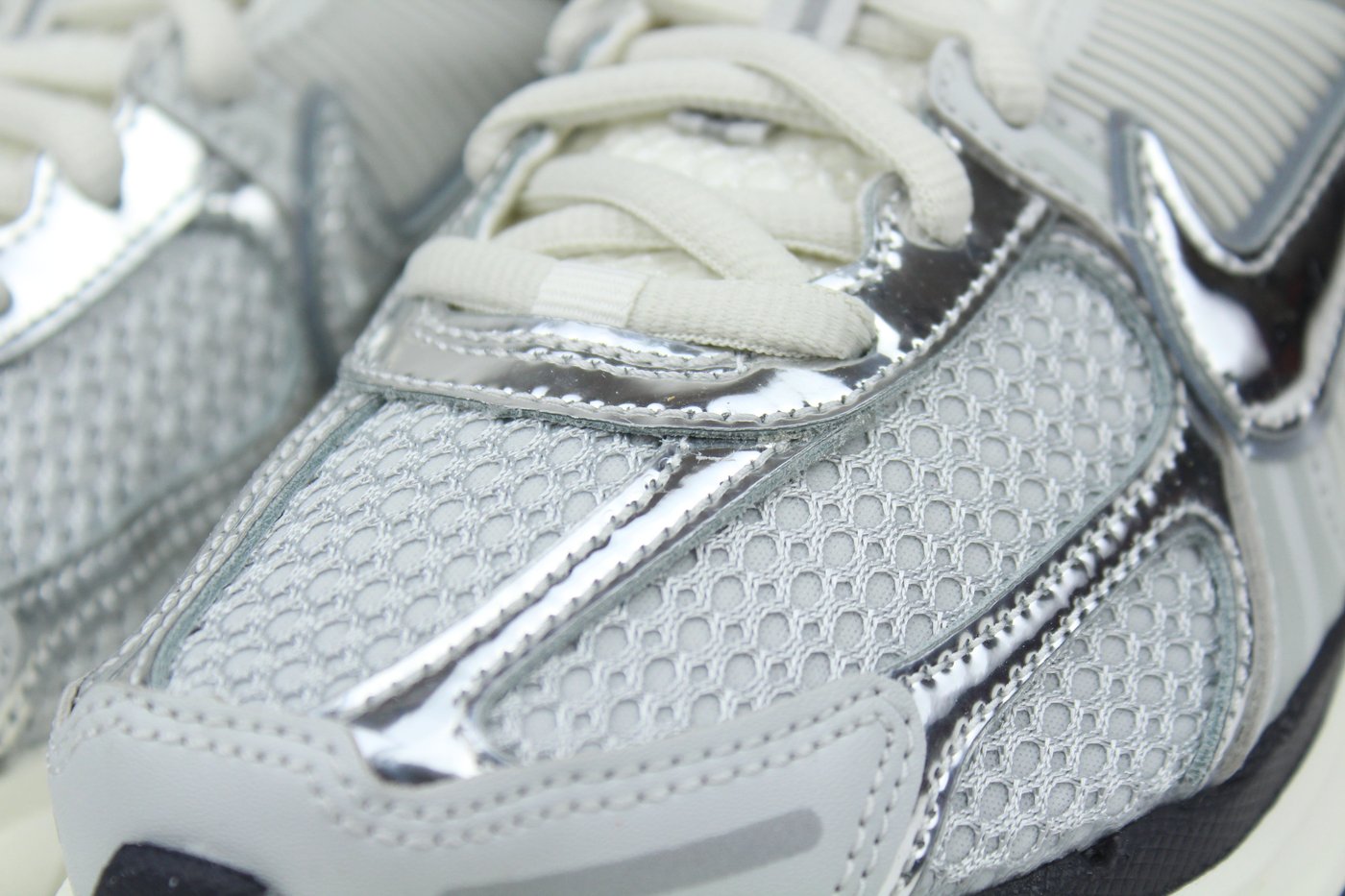 Nike Zoom Vomero 5 'Photon Dust Metallic Silver' (Women's) - (SNEAKERHYPE)