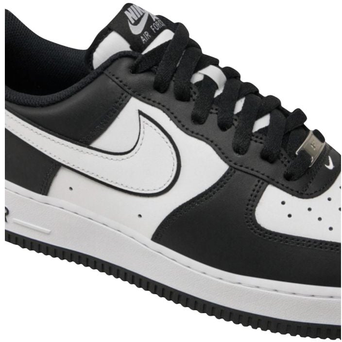 Nike Black And White Leather Low Top Sneakers
