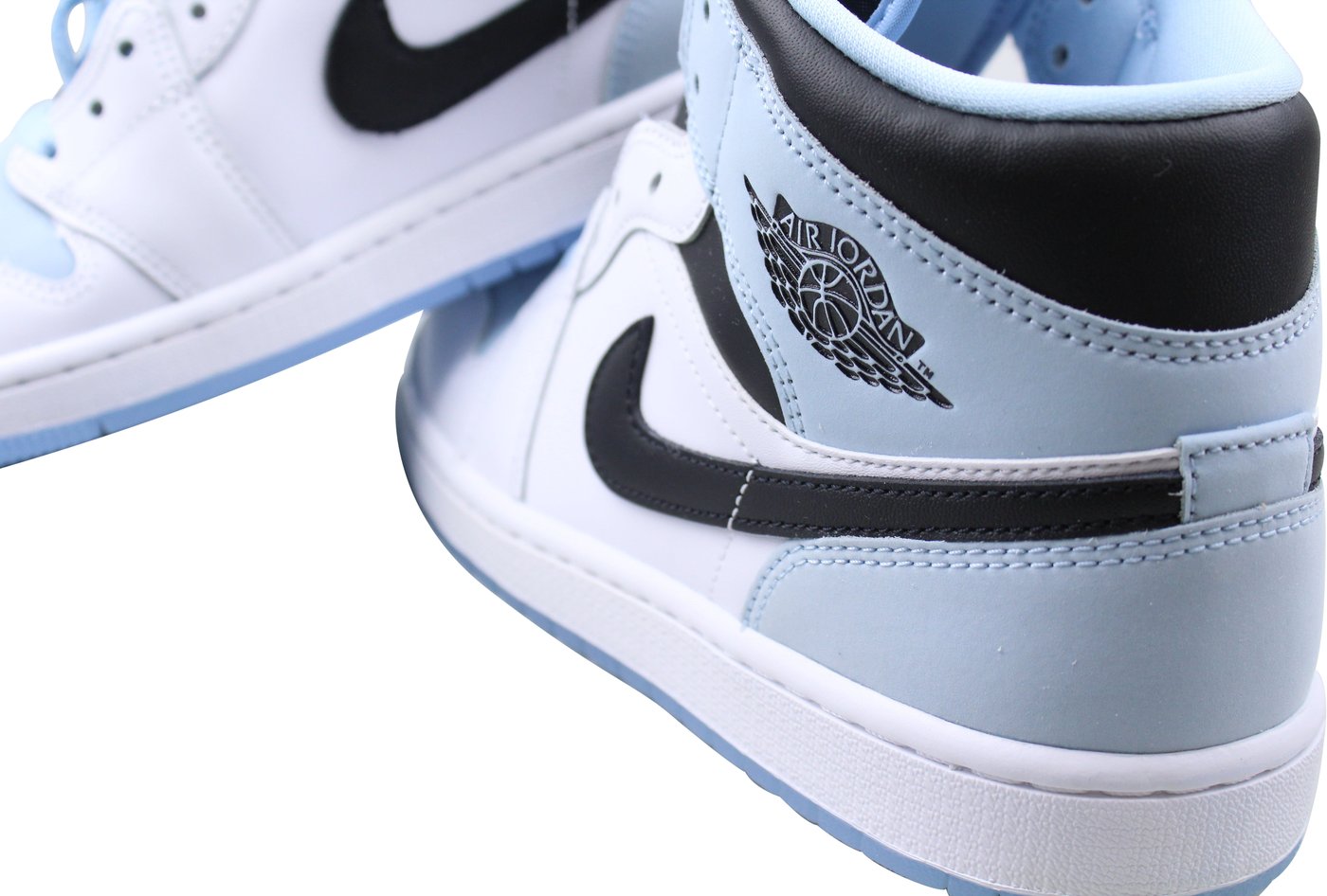 Jordan 1 Mid SE IJsblauw (2023)