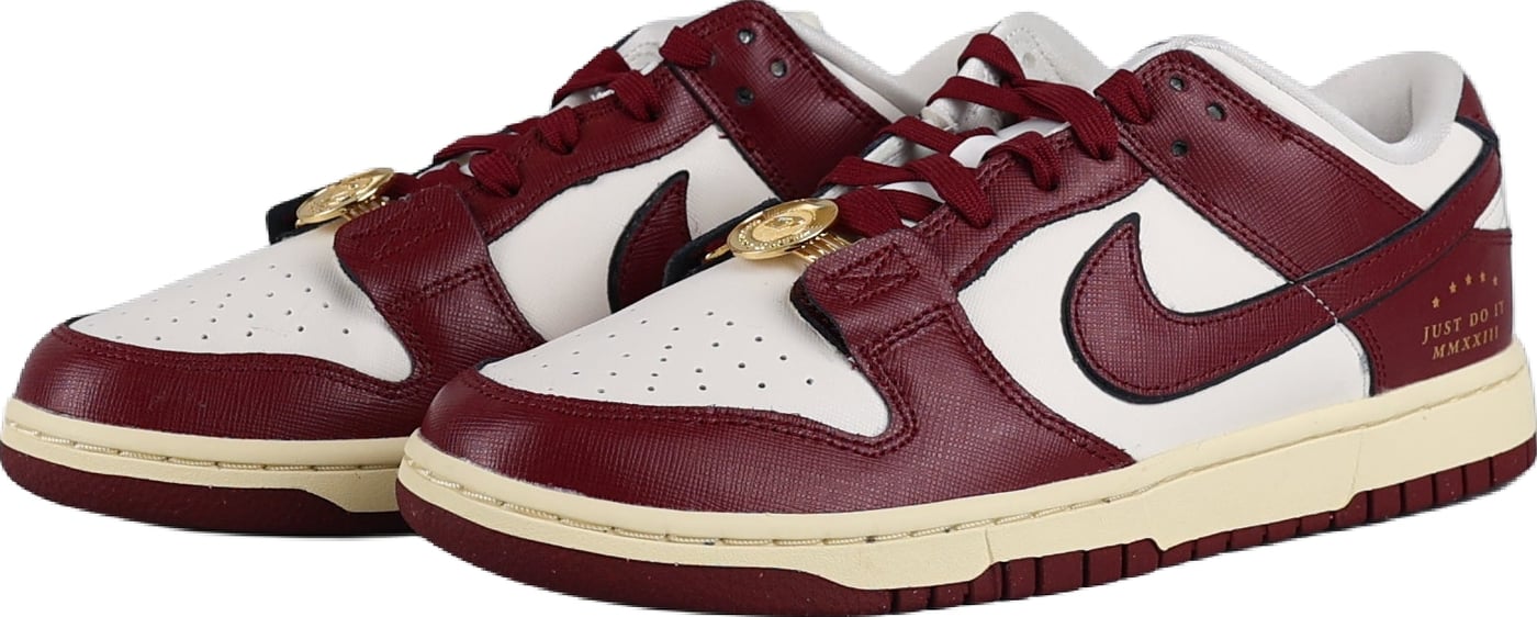 Nike Dunk Low SE Sisterhood Sail Team Red (W) - maat 42.5 (ARCHIVE)