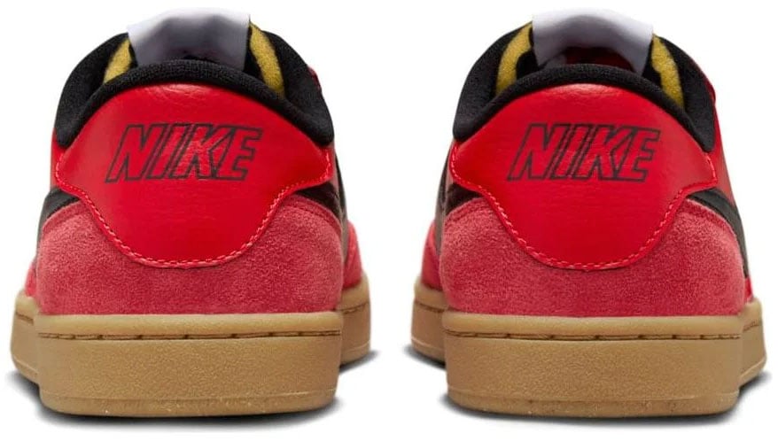 Sb Fc Classic Sneakers