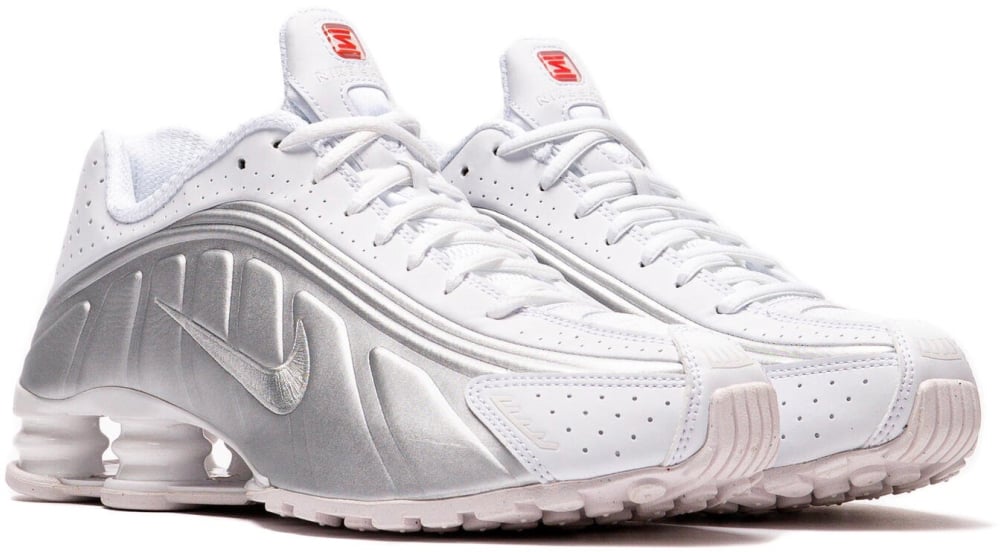 Shox R4 Sneakers