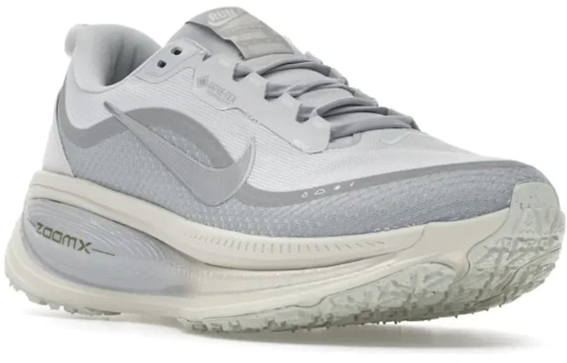 Nike Vomero 18 Gore-Tex Pure Platinum Light Pumice
