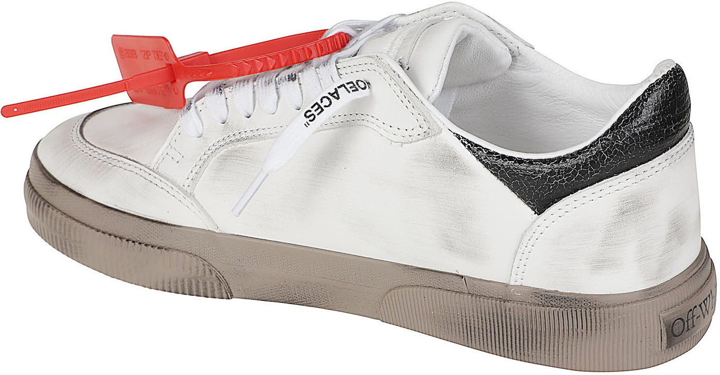 Vulcanized Low Worn Out Sneakers White