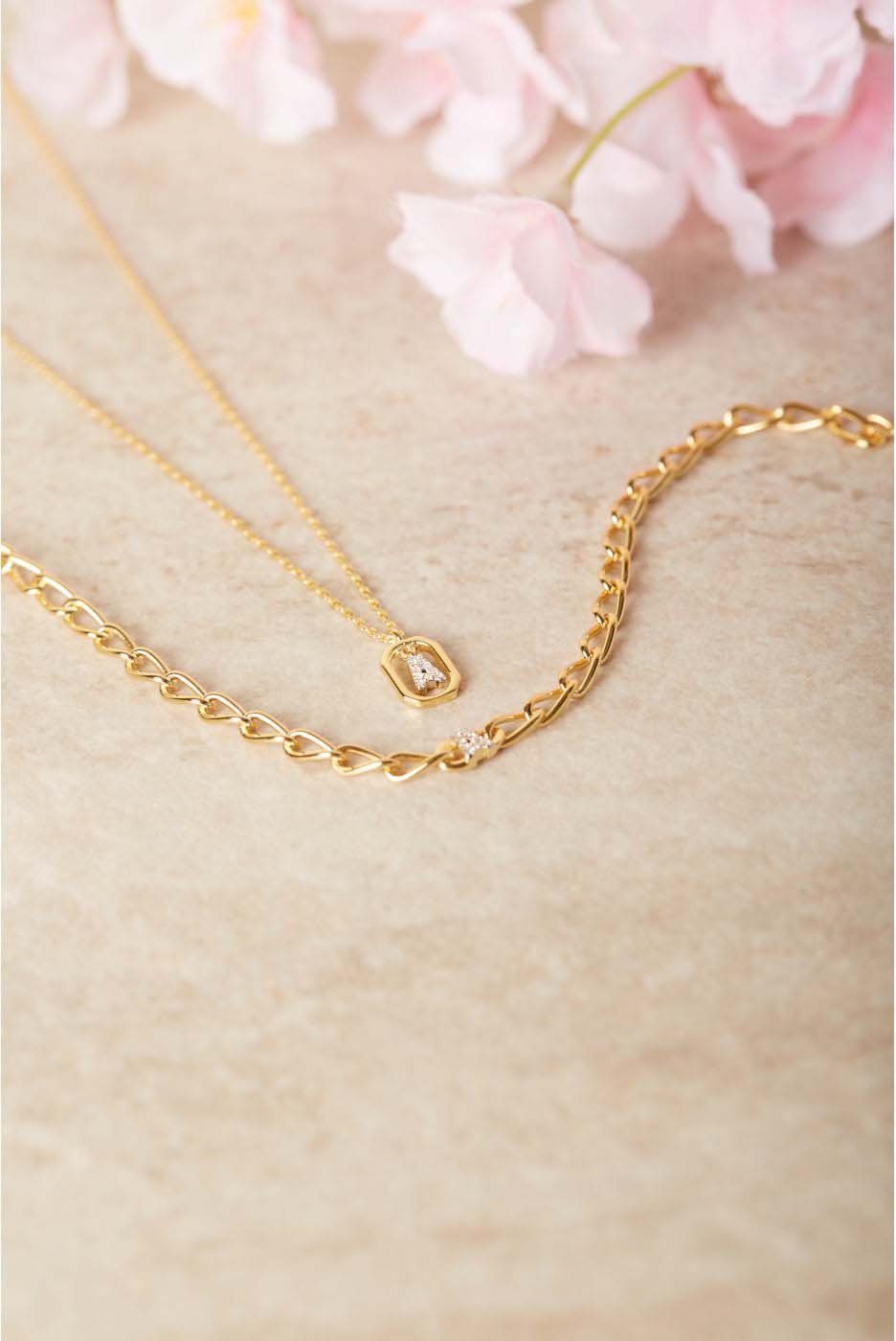 P D Paola Mini Letters - Armband - Goud - Letter R