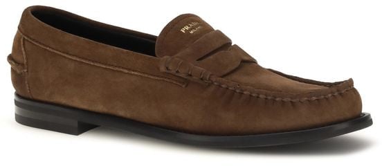 Classic Embossed Logo Leather Loafers