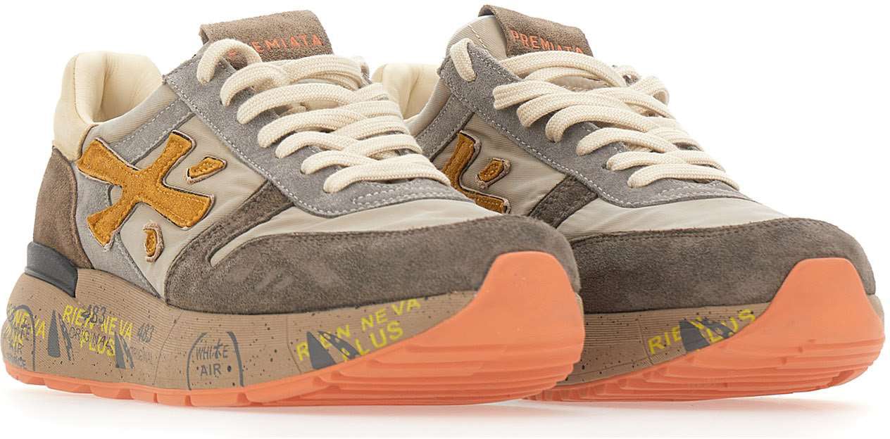 Sneakers Brown