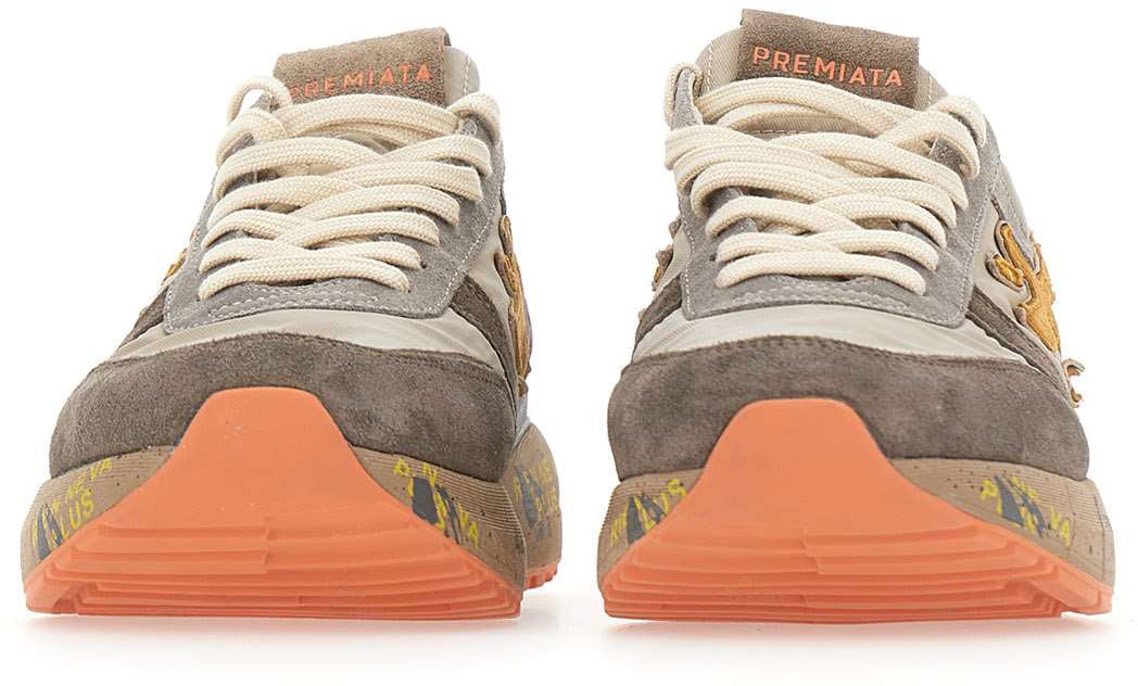 Sneakers Brown