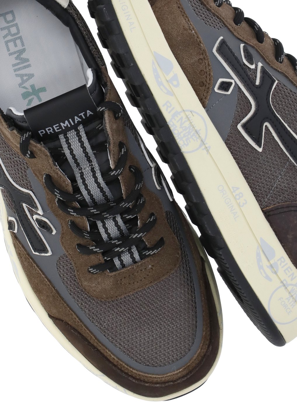 Sneakers Brown
