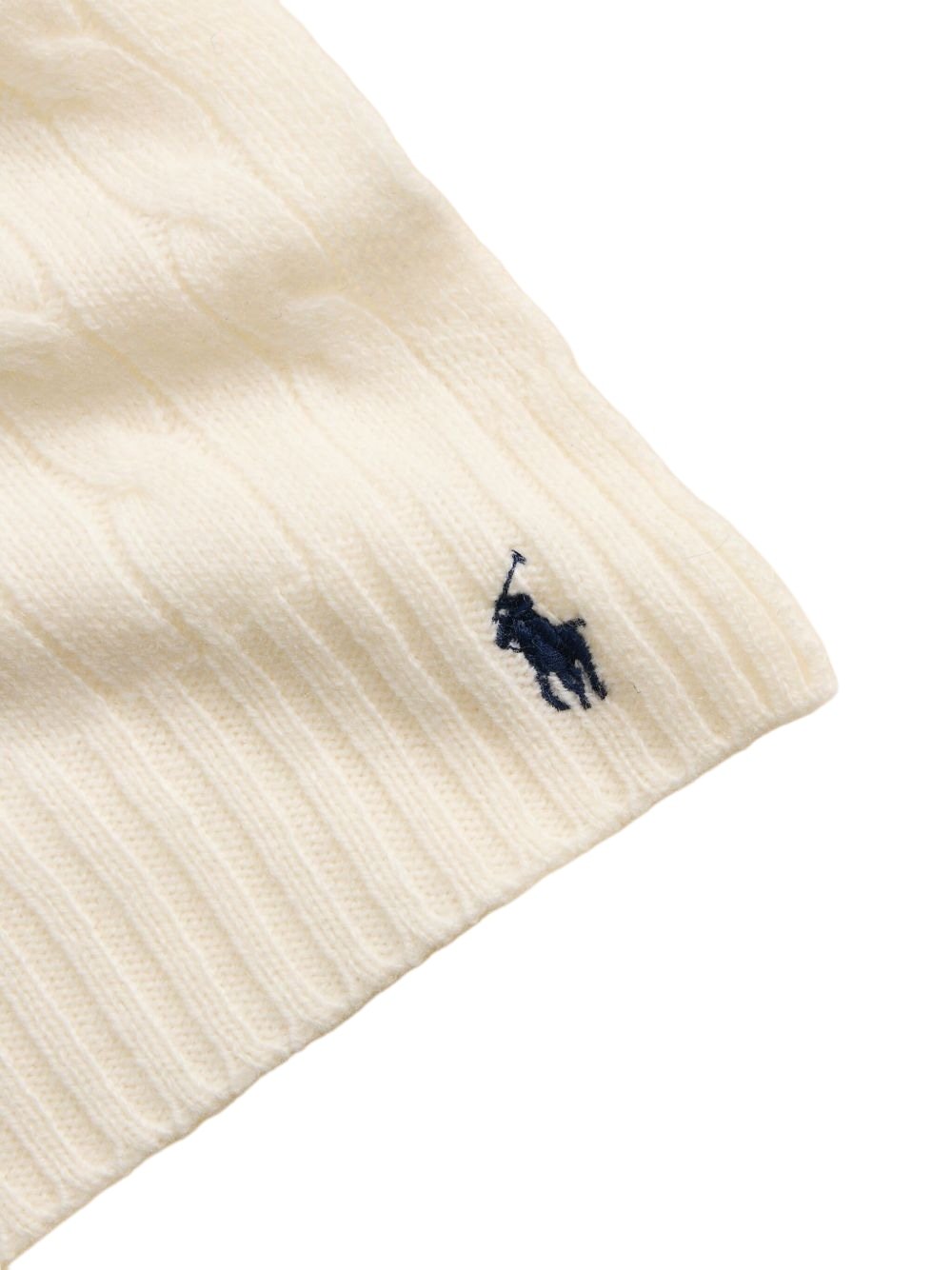 Scarfs Cream