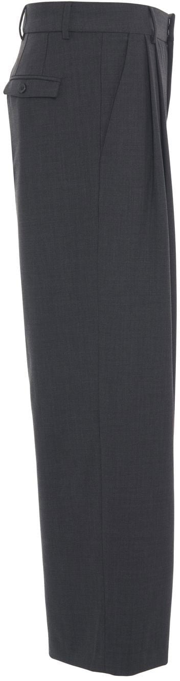 Pleated trousers