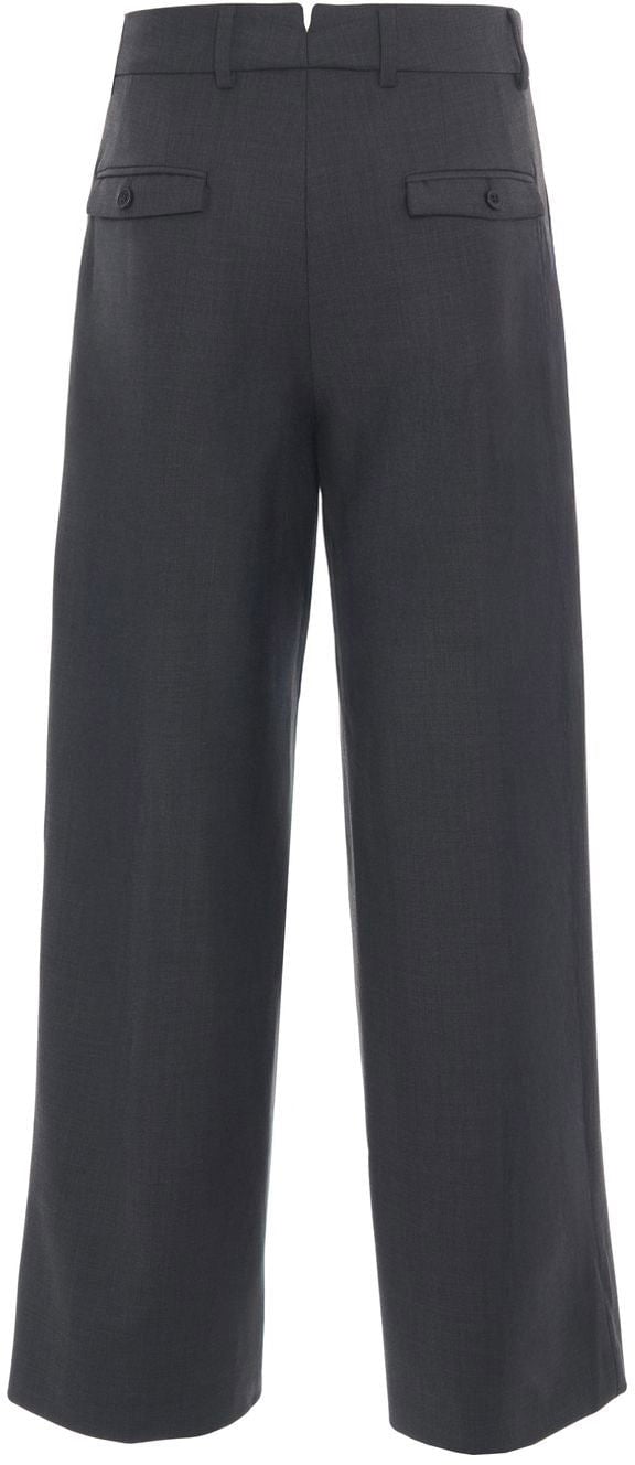 Pleated trousers