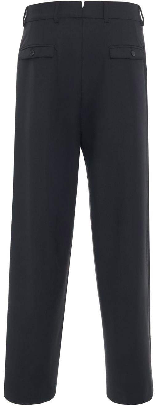 Pleated trousers