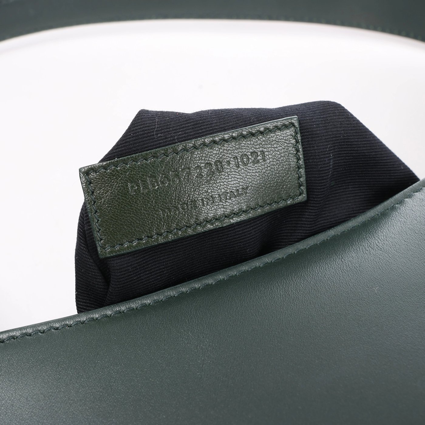 Saint Laurent Paris Le 5 a 7 Leather Shoulder Bag in Green 657228