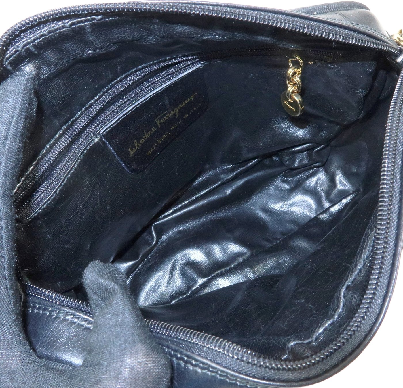 Salvatore Ferragamo Vara Bow Camera Leather