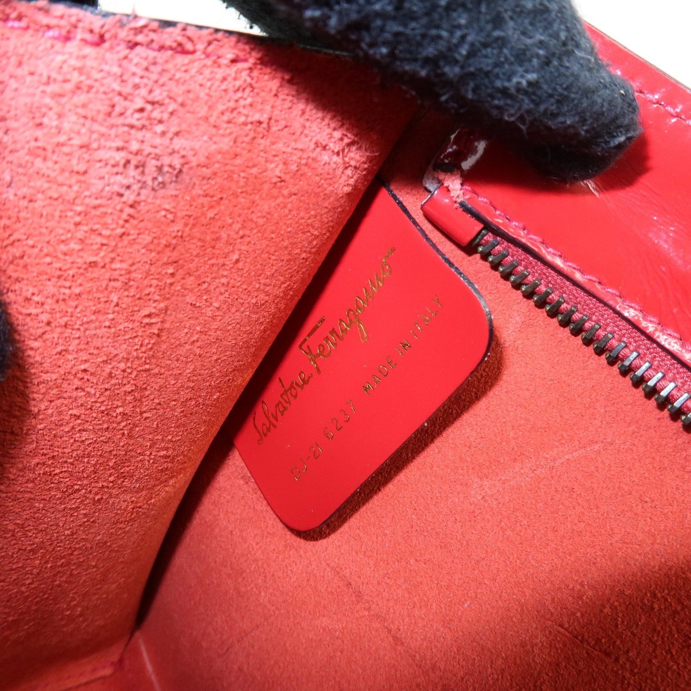 Salvatore Ferragamo Shoulder Bag Patent Leather