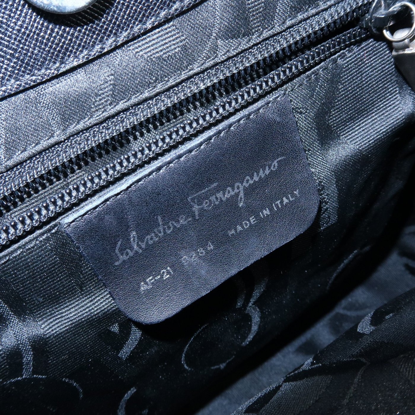 Salvatore Ferragamo Shoulder Bag Leather
