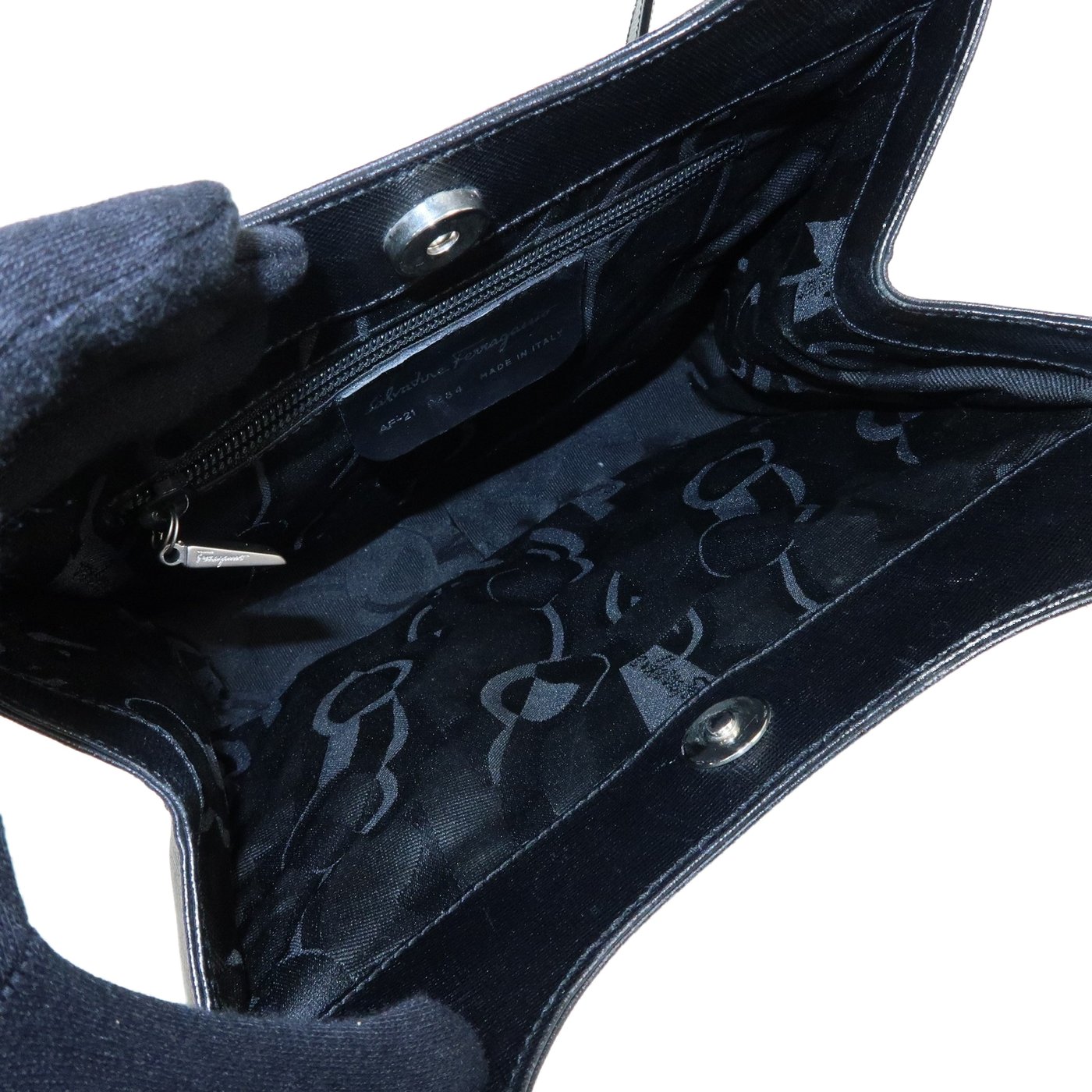 Salvatore Ferragamo Shoulder Bag Leather