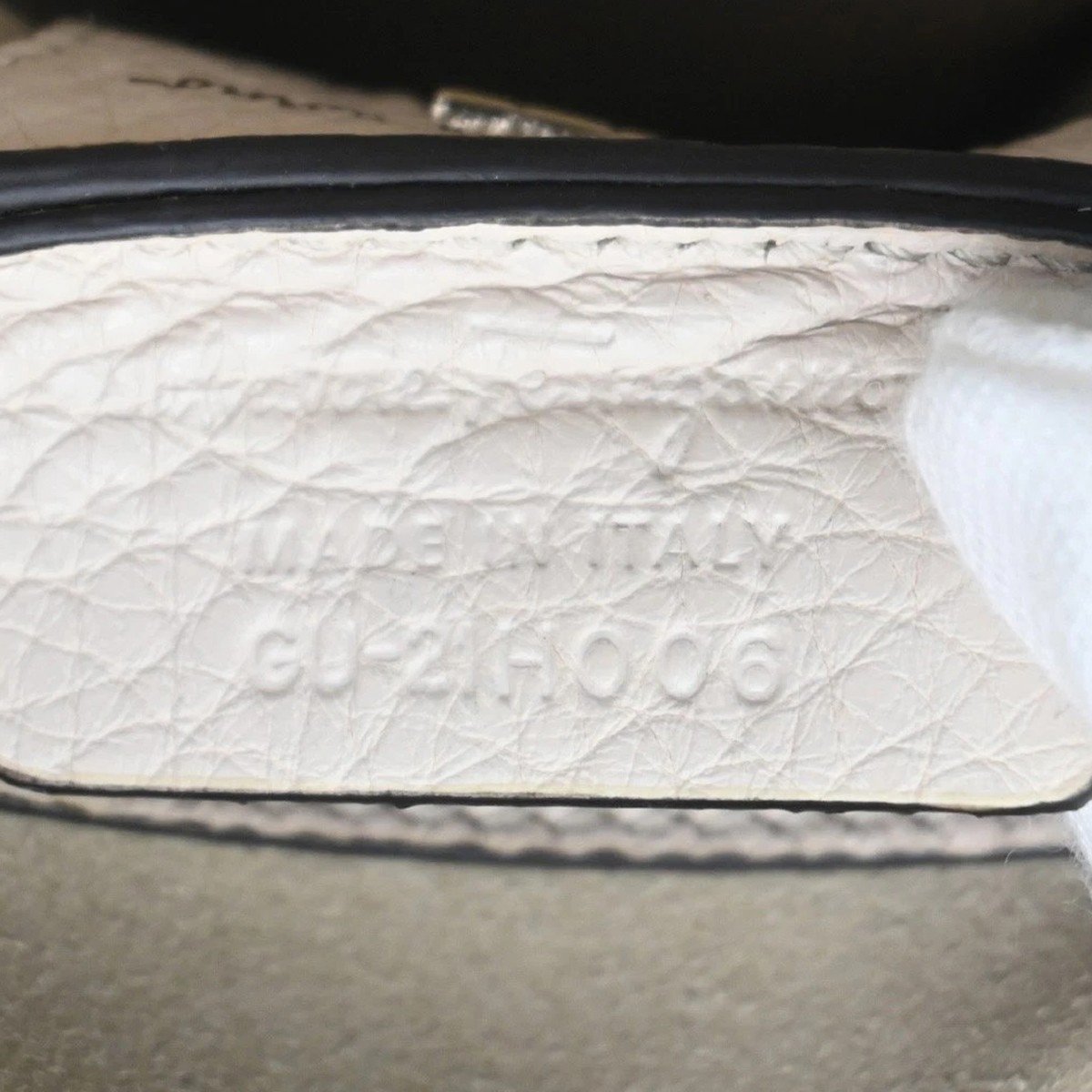 Salvatore Ferragamo City Camera Leather