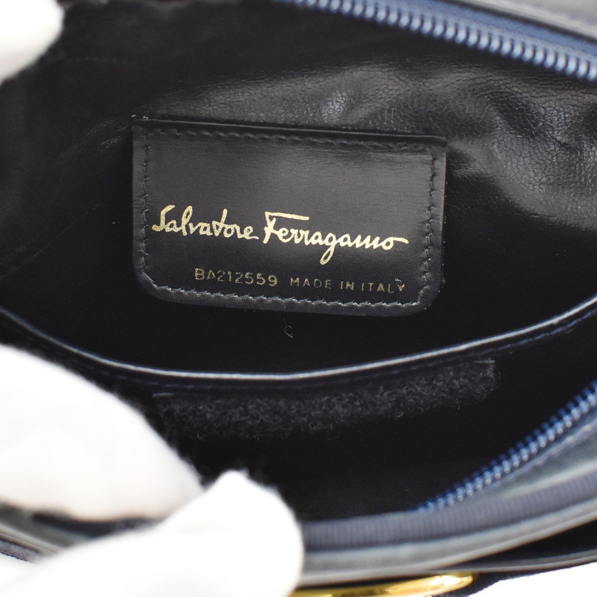 Salvatore Ferragamo Vara Bow Camera Leather