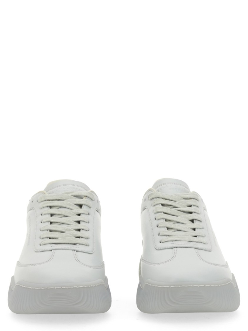 Loop Low-Top Sneaker