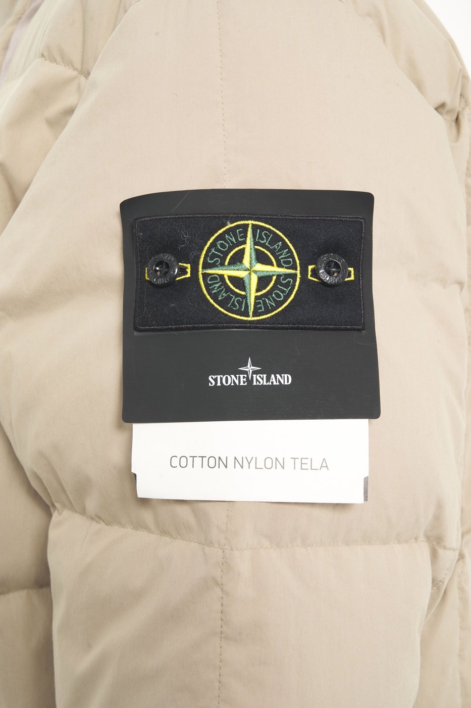 Puffer jacket with stand-up collar