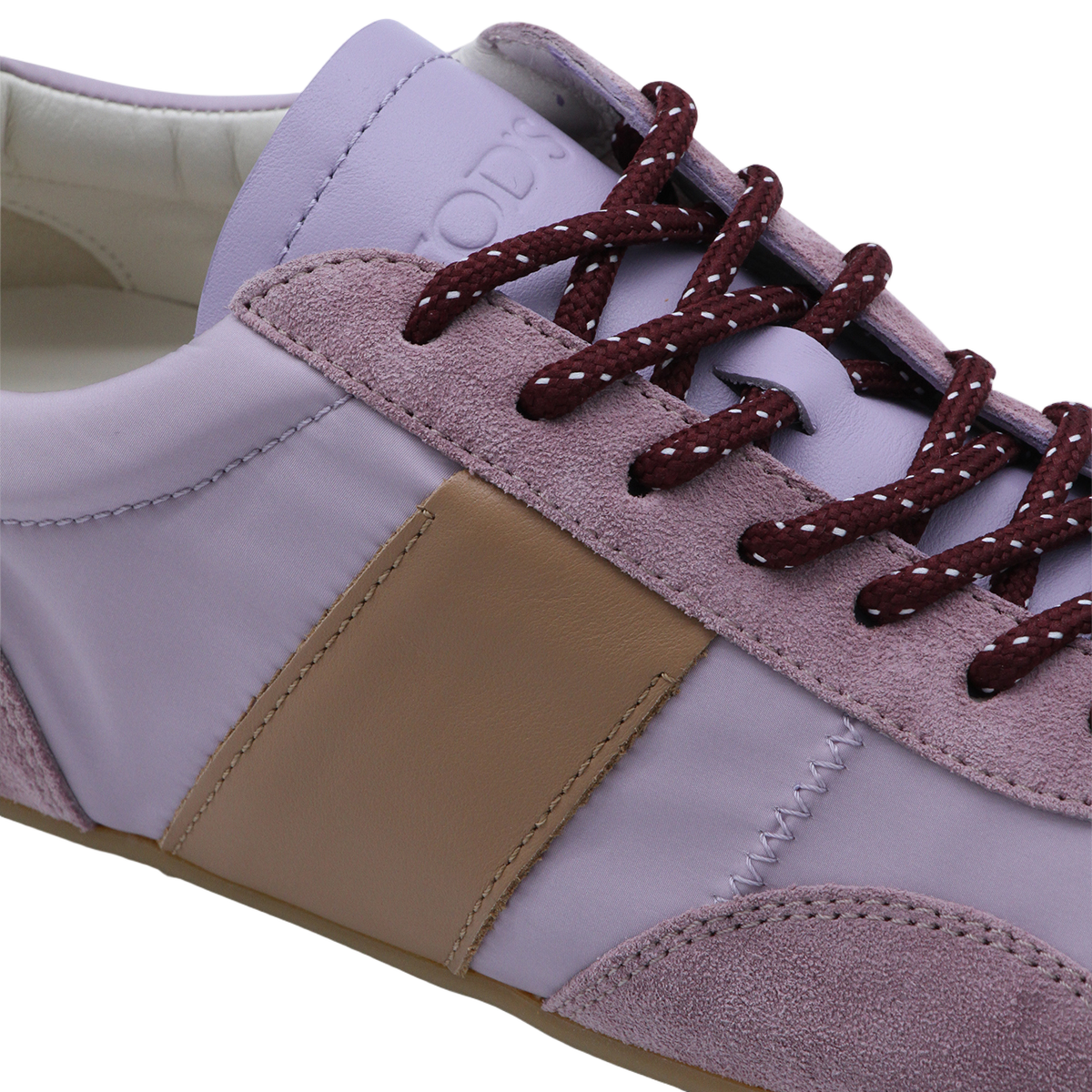 Low-Top Minimalist Sneakers with Smooth Finish