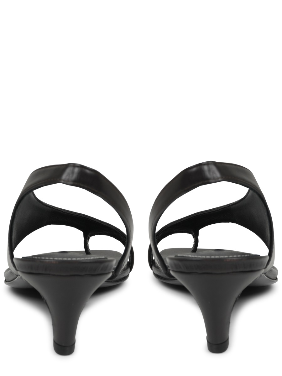 Minimalist Black Heeled Sandal With Elegant Toe Loop