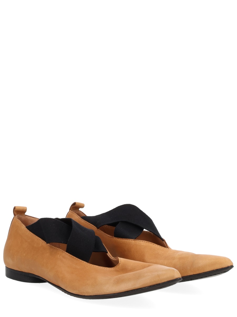 Pointed Toe Tan Elastic Flats