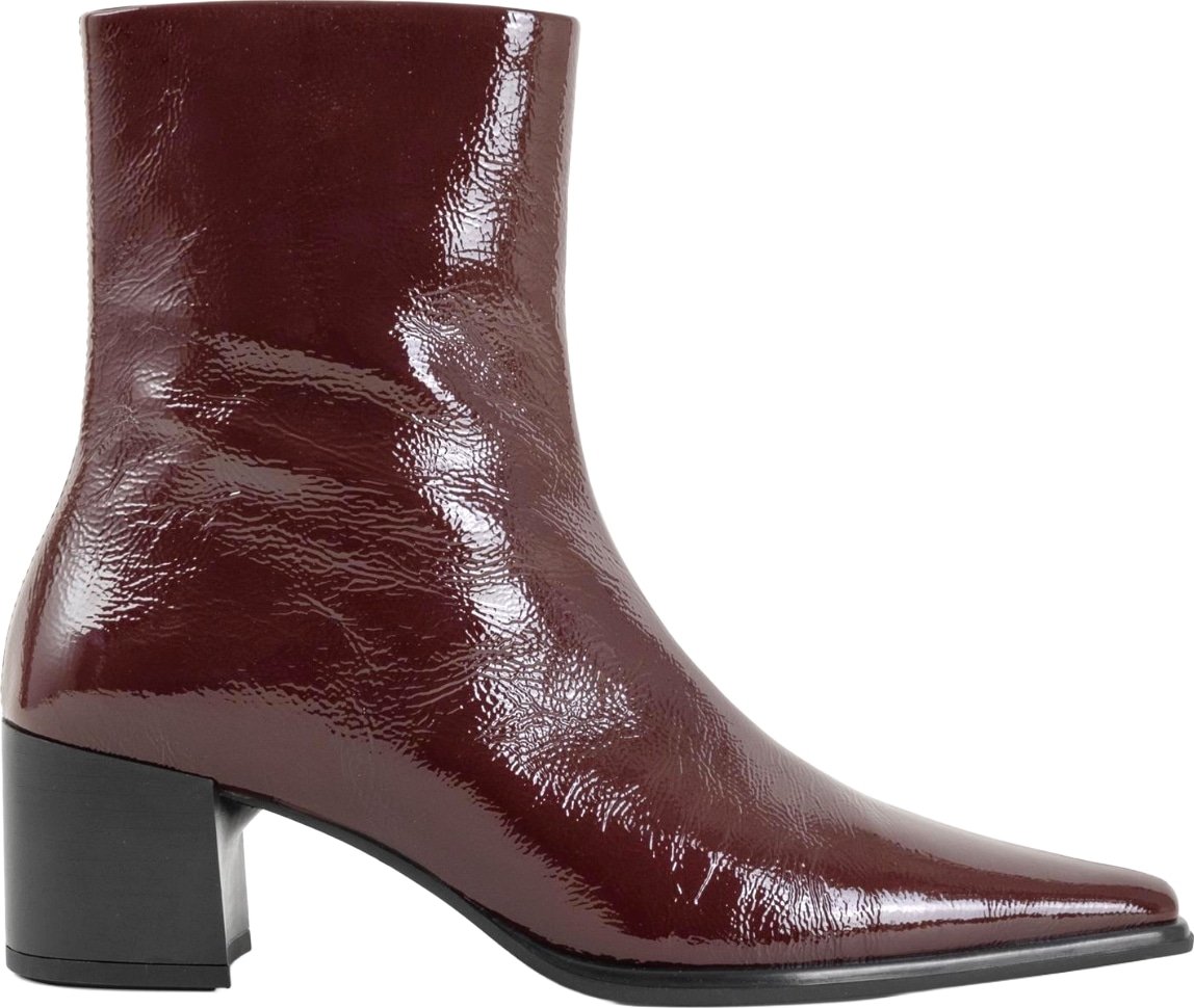 Vagabond Giselle patent cherry