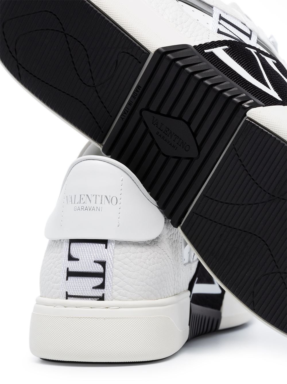 Sneakers White