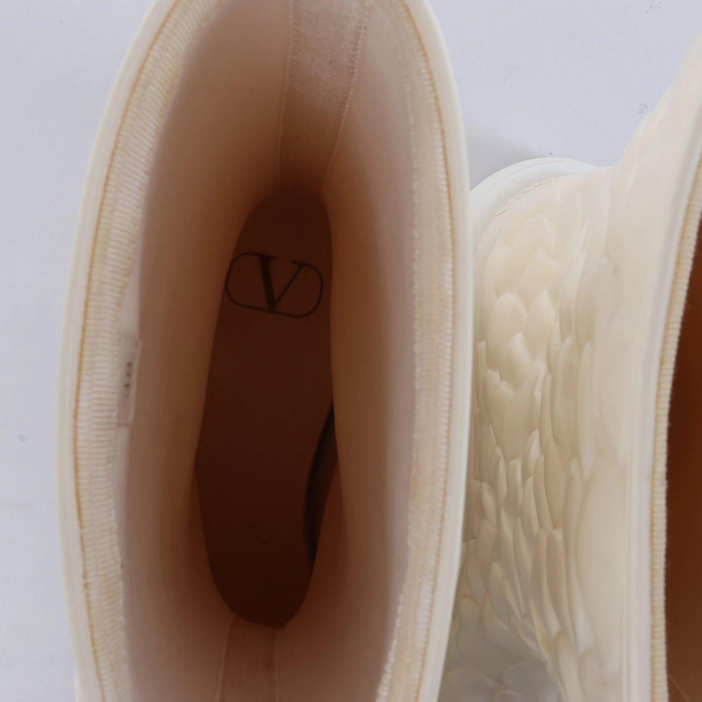 Valentino Garavani Atelier Rose Edition Rubber Rain Boots in White, Size EU 38