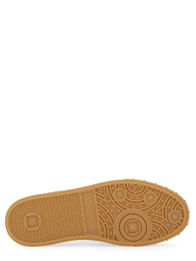 Low Top Upvillage Sneaker