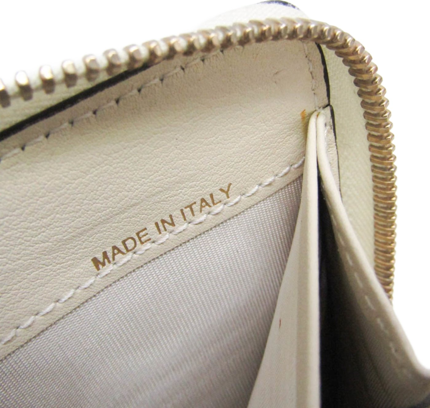 Valentino Garavani Rockstud Zip Around Leather Medium